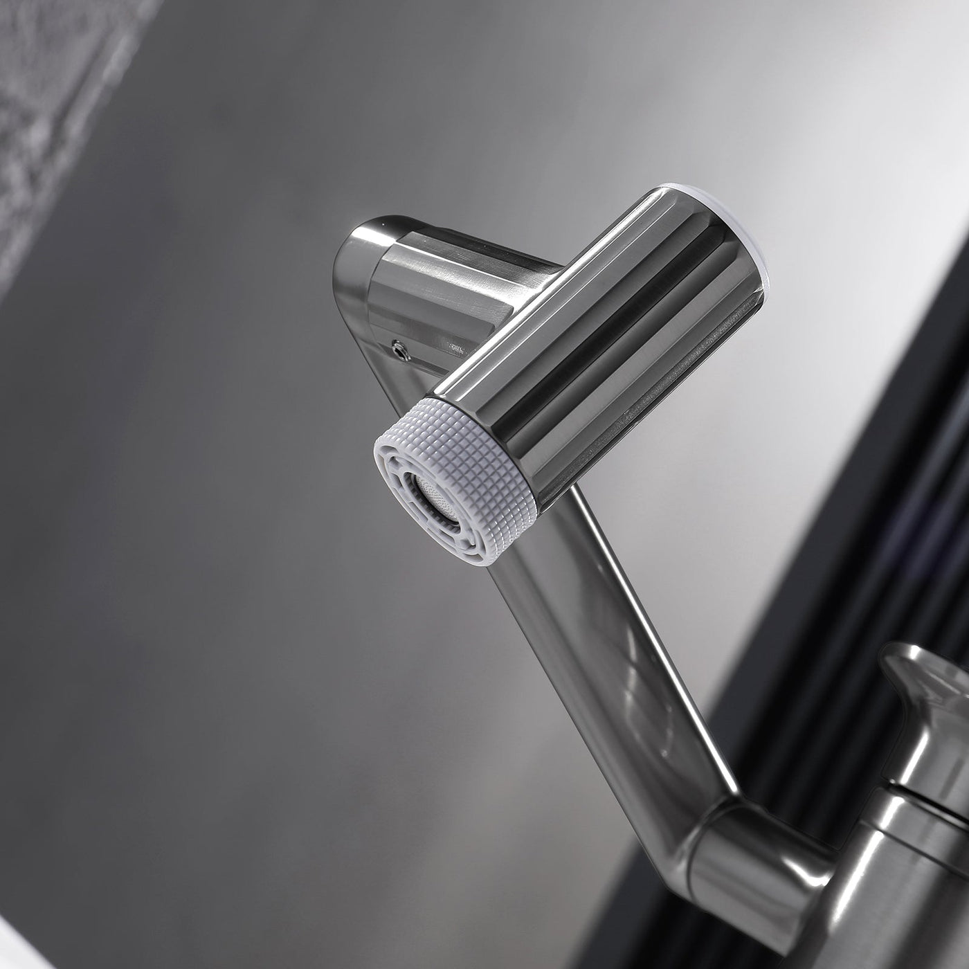 Metora 1080° Rotatable Single-Hole Bathroom Faucet With Temperature Display-BF2208-PRO