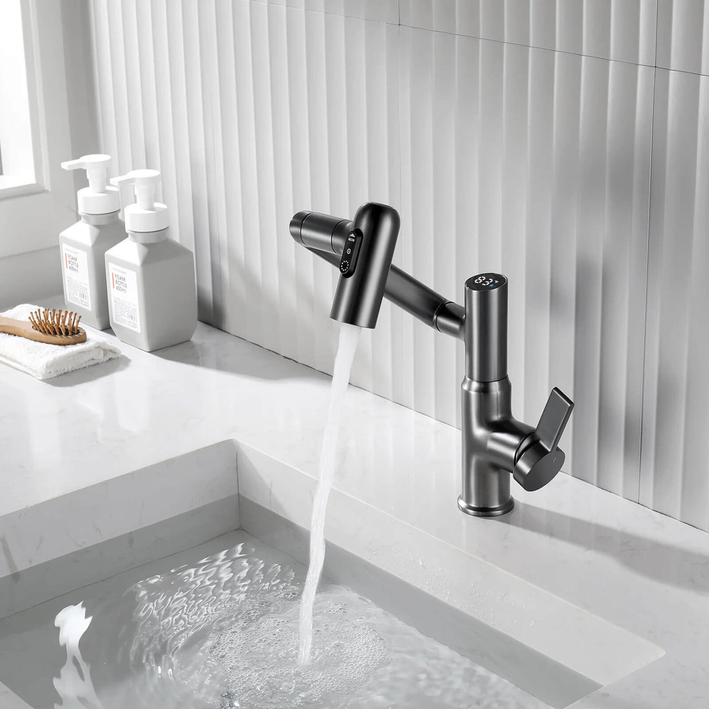 Recertified-Metora Single-Hole Rotatable Faucet with Temperature Display-BF2204-US