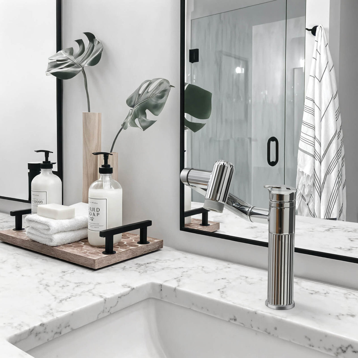 Metora 360° Rotatable Single-Hole Bathroom Faucet-BF2208