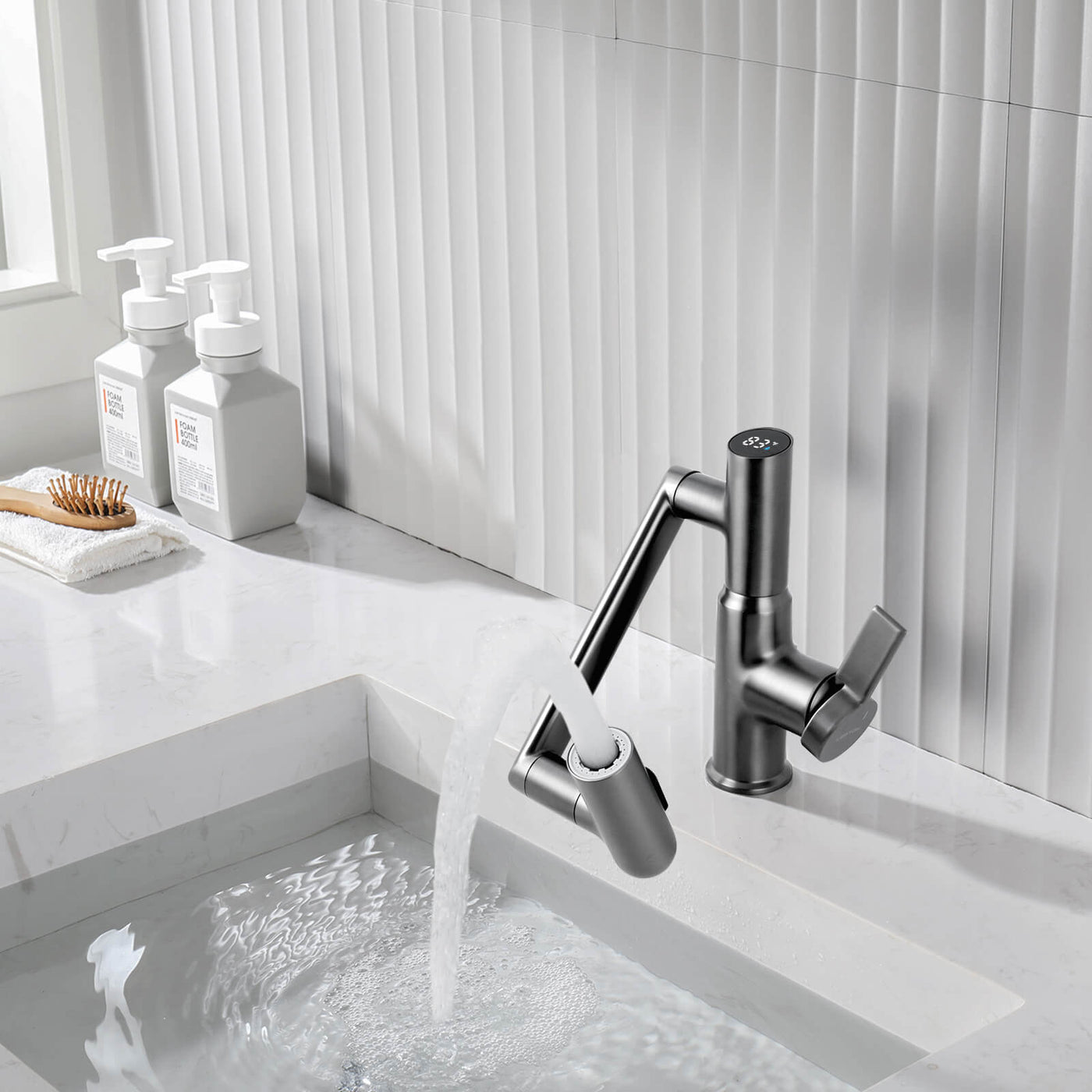 Recertified-Metora Single-Hole Rotatable Faucet with Temperature Display-BF2204-US