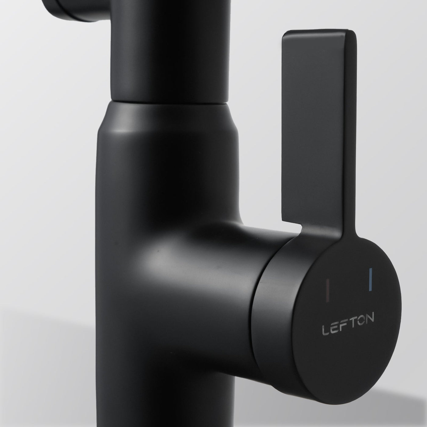 Recertified-Metora Single-Hole Rotatable Faucet with Temperature Display-BF2204-US