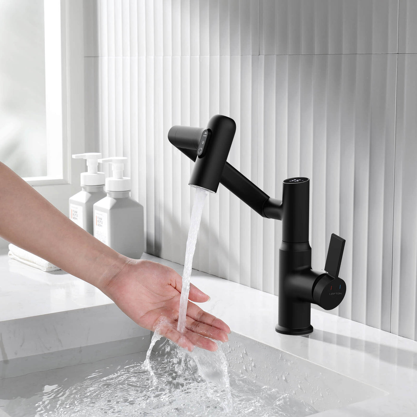 Recertified-Metora Single-Hole Rotatable Faucet with Temperature Display-BF2204-US