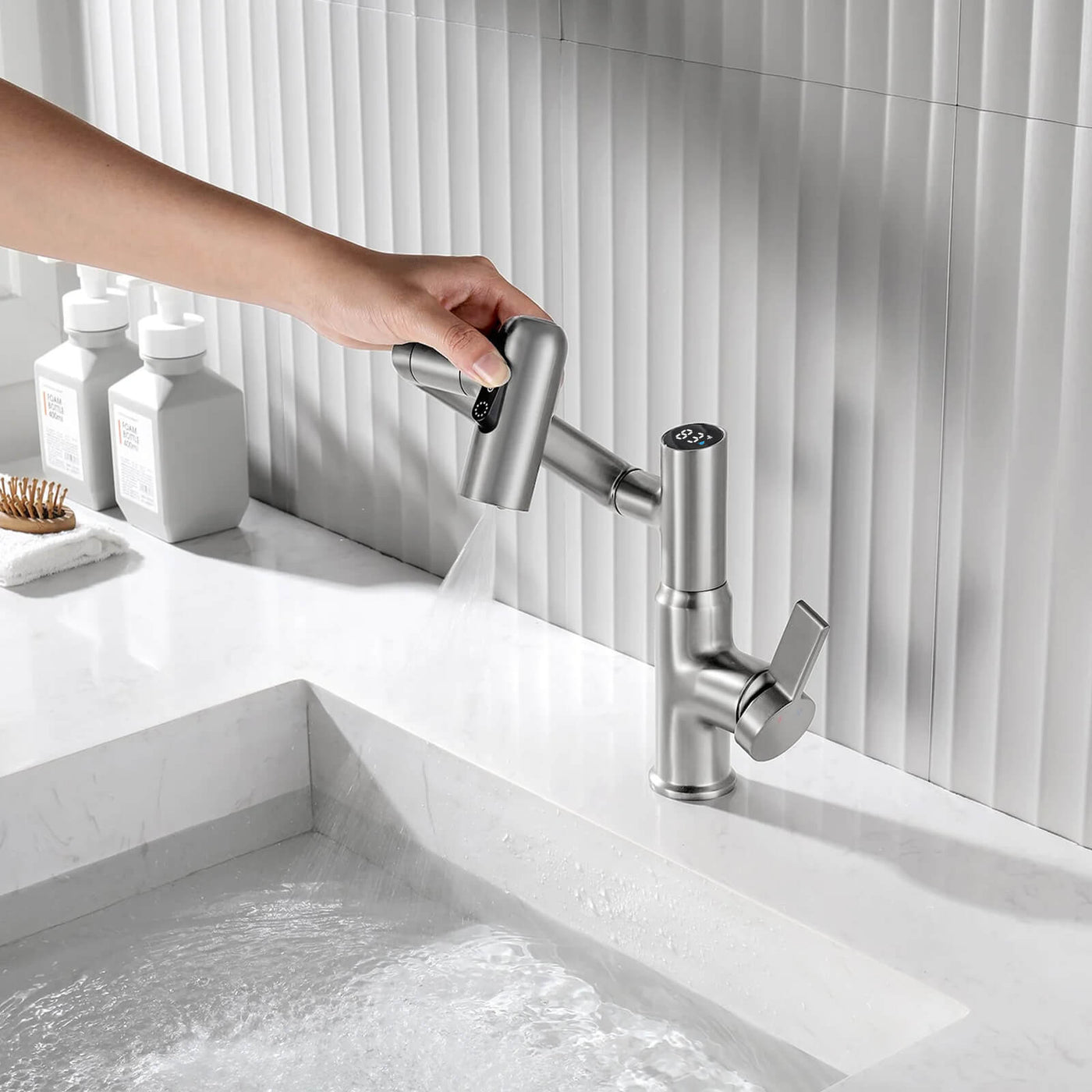Recertified-Metora Single-Hole Rotatable Faucet with Temperature Display-BF2204-US