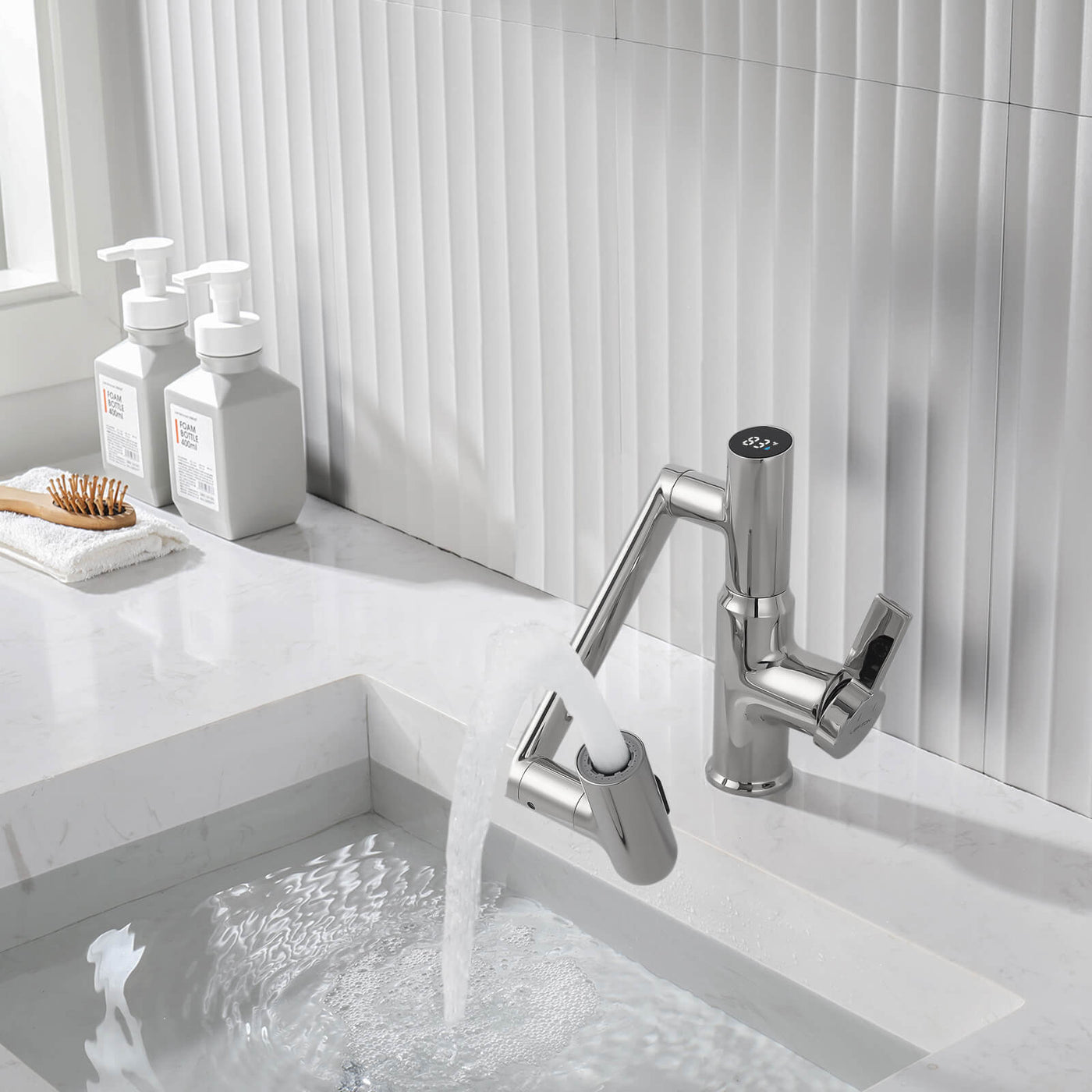Recertified-Metora Single-Hole Rotatable Faucet with Temperature Display-BF2204-US