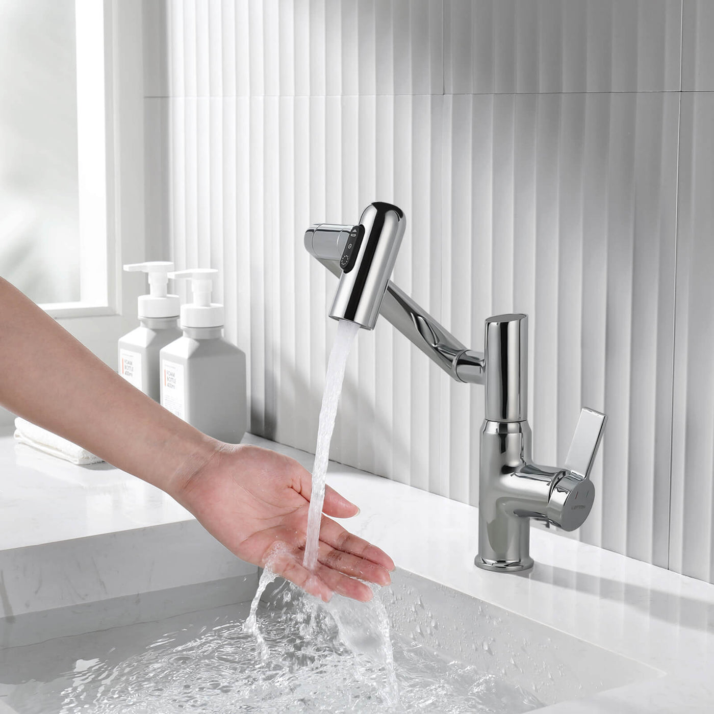Recertified-Metora Single-Hole Rotatable Faucet with Temperature Display-BF2204-US