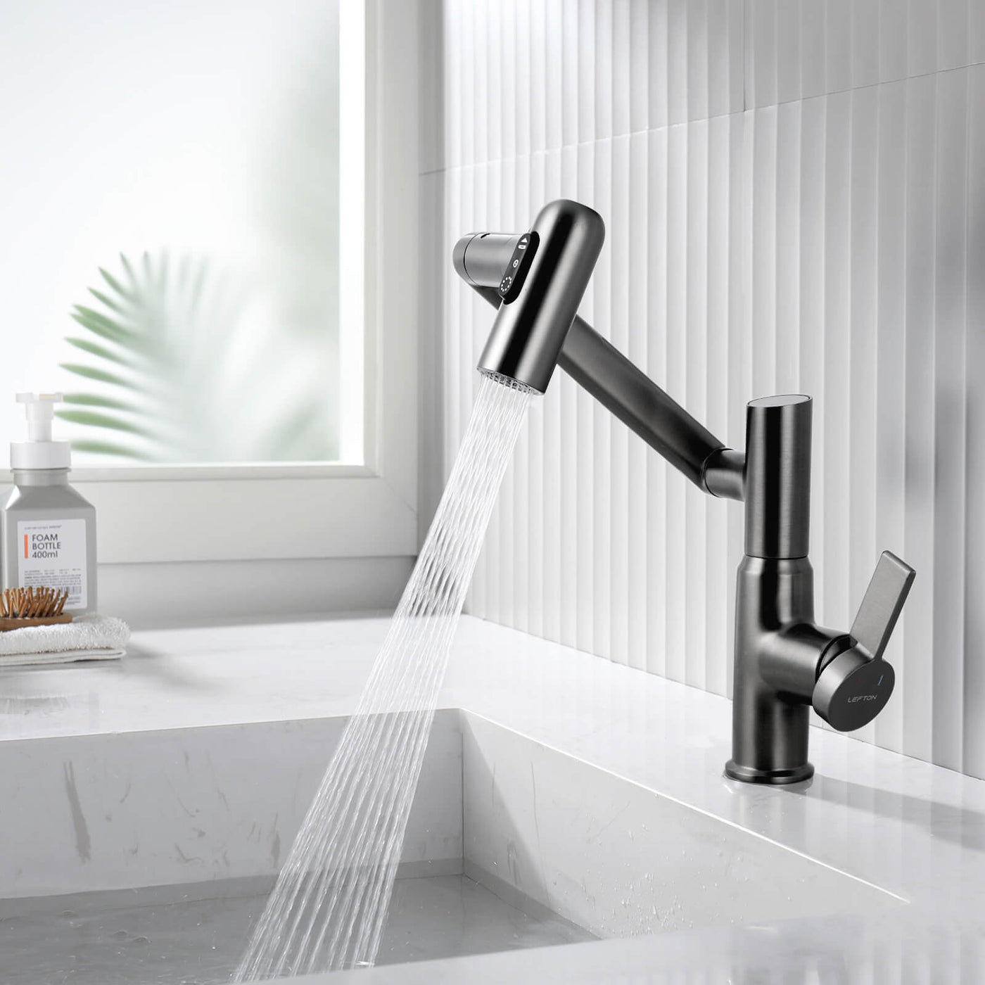 Recertified-Metora Single-Hole Rotatable Faucet with Temperature Display-BF2204-US