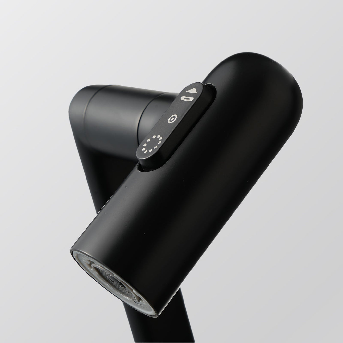 Metora Single-Hole Rotatable Faucet with Temperature Display-BF2204