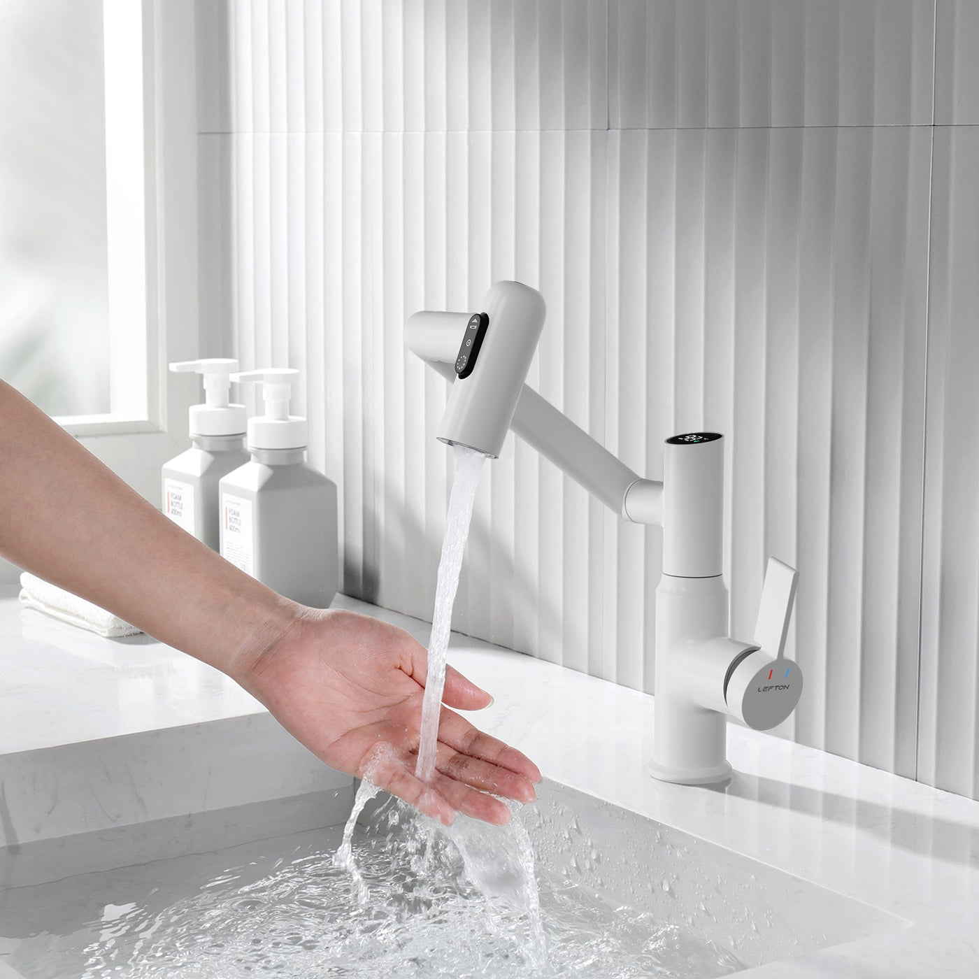 Metora Single-Hole Rotatable Faucet with Temperature Display-BF2204