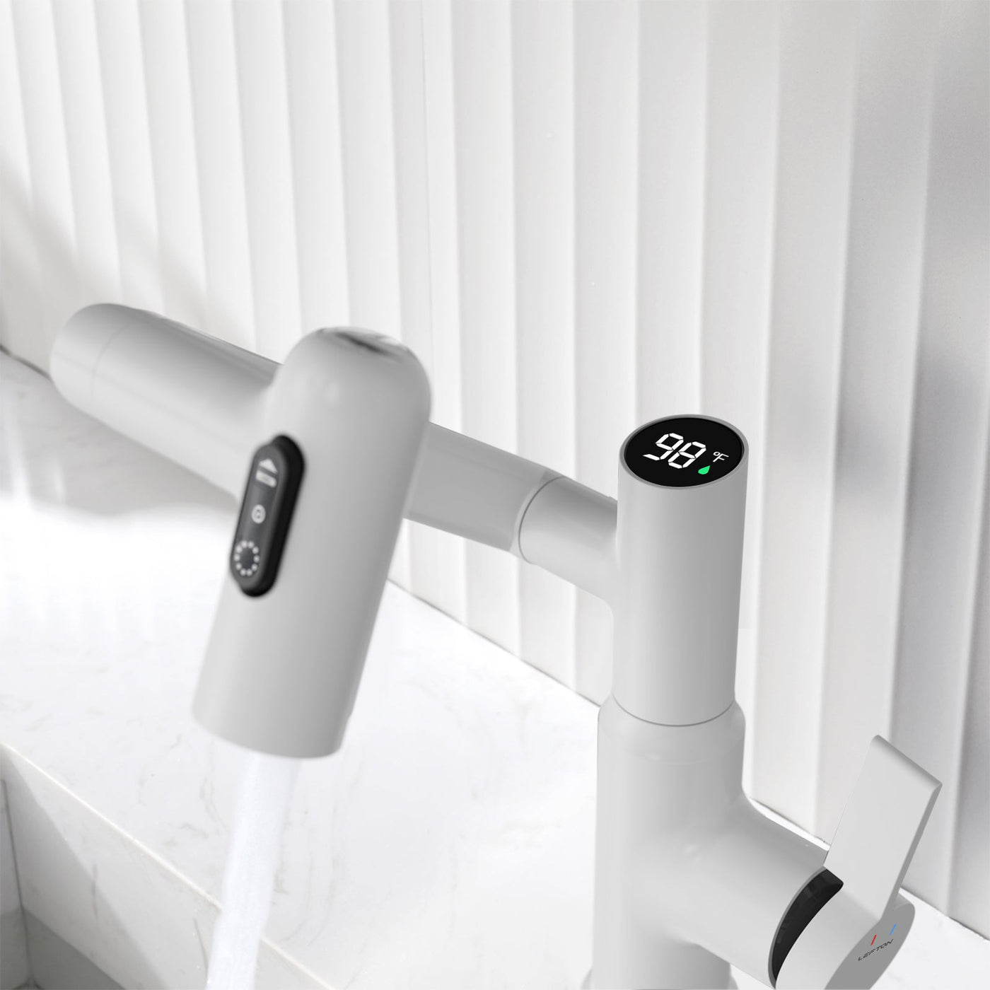 Metora Single-Hole Rotatable Faucet with Temperature Display-BF2204