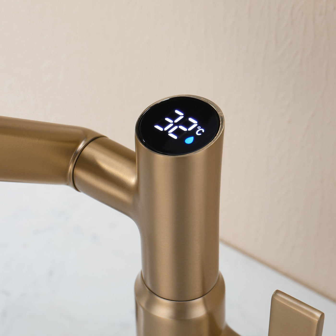 Recertified-Metora Single-Hole Rotatable Faucet with Temperature Display-BF2204-US