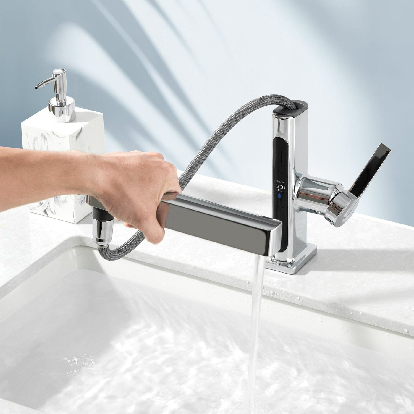 Metora Single-Hole Pull-Out Faucet with Temperature Display-BF2206
