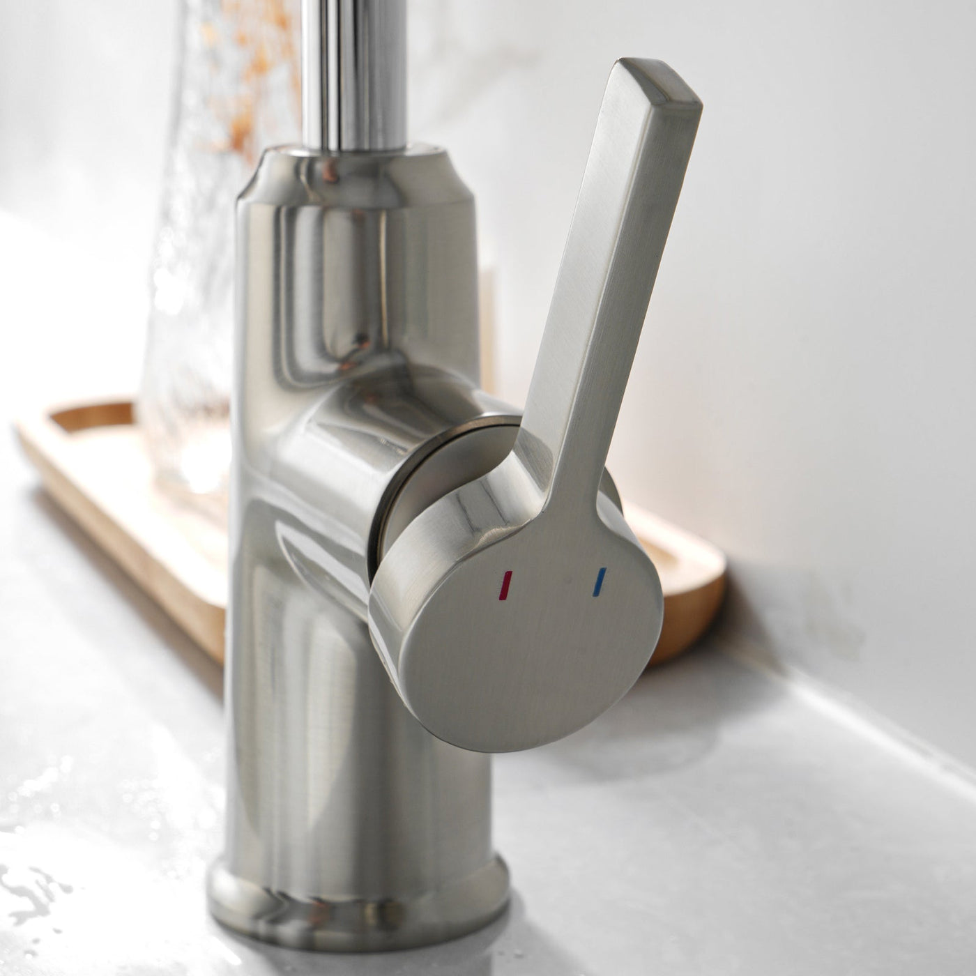 Metora Single-Hole Waterfall & Pull-Out Liftable Bathroom Faucet-BF2209