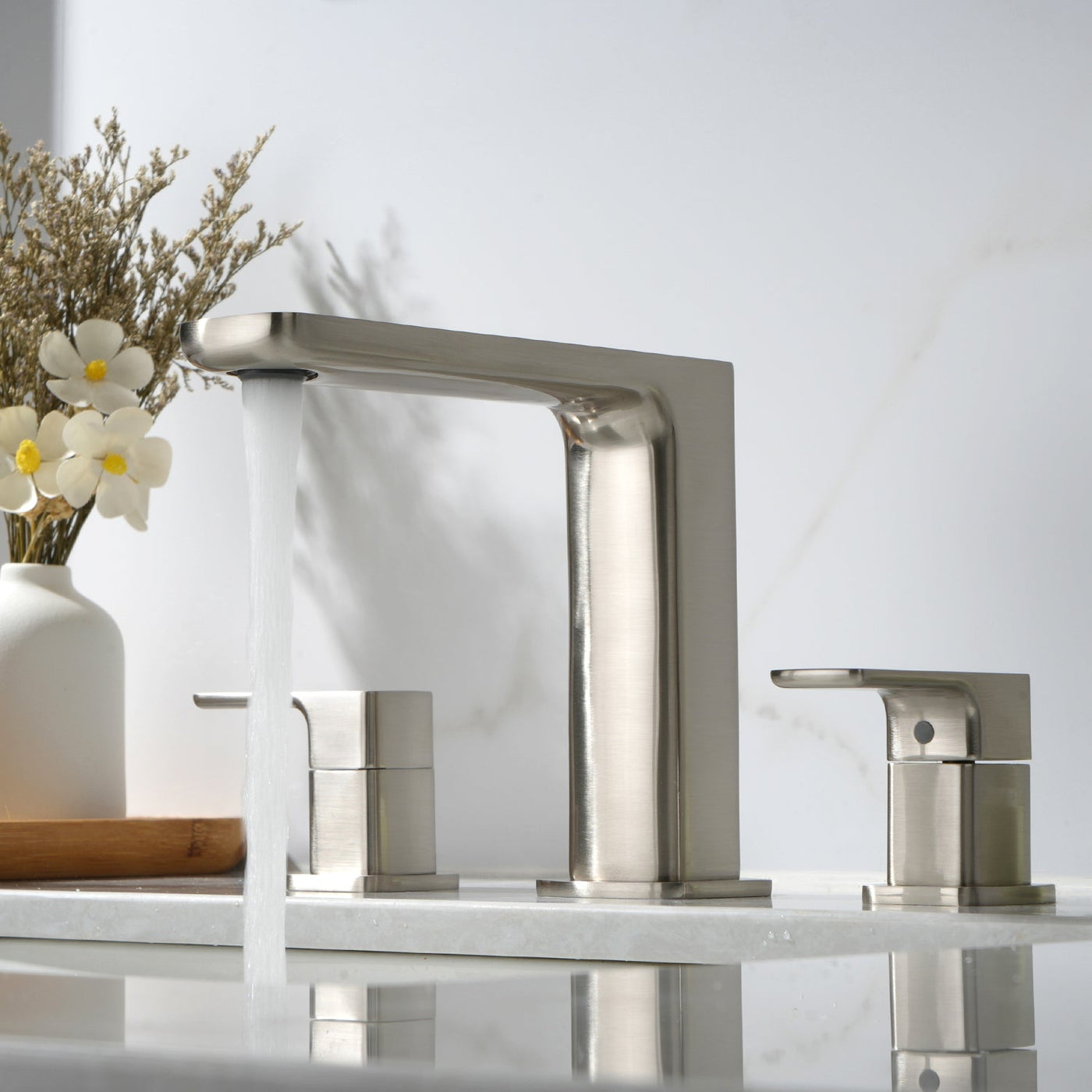 Metora Widespread 2-handle Bathroom Faucet with Temperature Display-BFWS2402