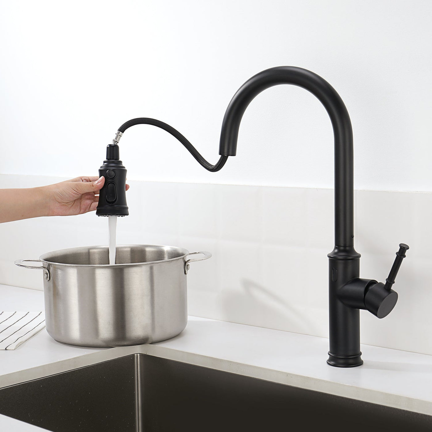 Metora Touchless Sensor & Pull-Down Kitchen Faucet - KF2210
