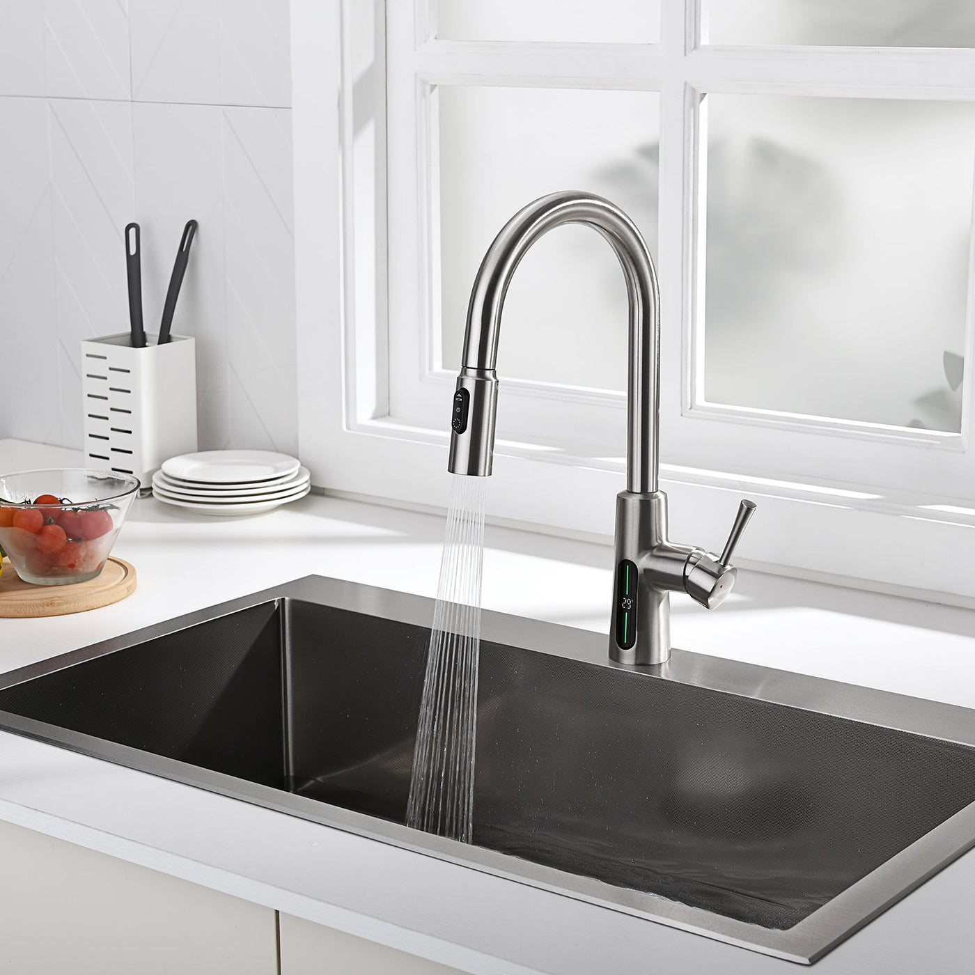 Metora Modern Pull-Down Kitchen Faucet with Temperature Display-KF2501