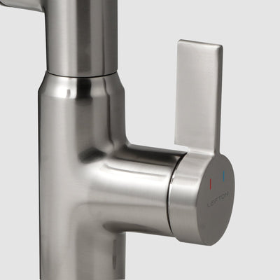 Metora Single-Hole Rotatable Faucet with Temperature Display-BF2204