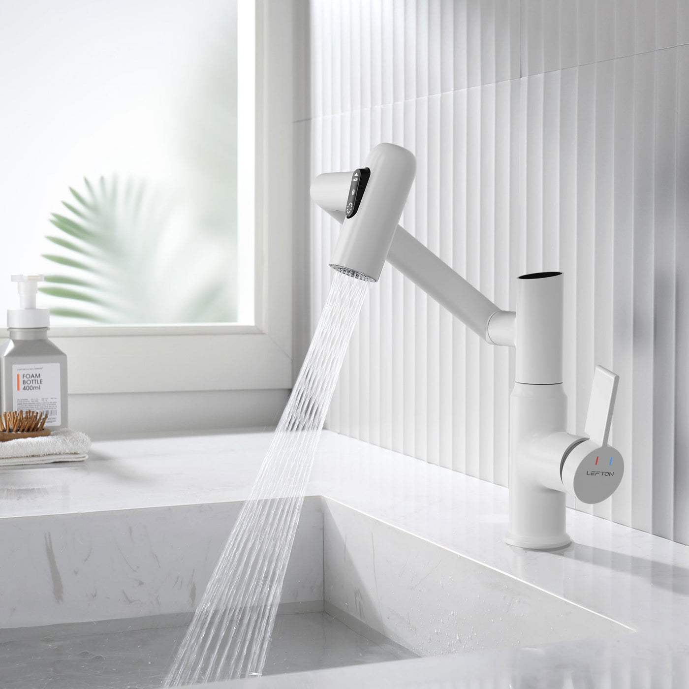 Metora Single-Hole Rotatable Faucet with Temperature Display-BF2204