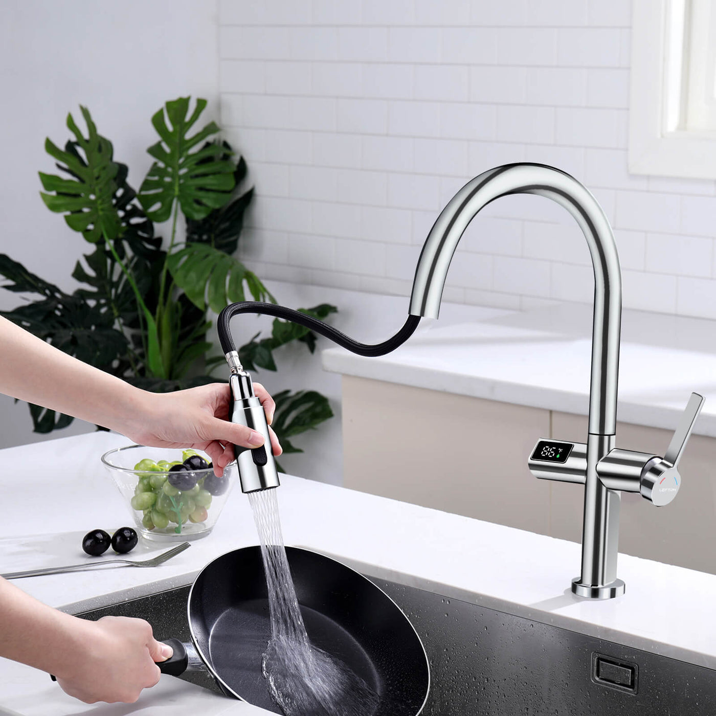 Metora Touchless Sensor & Pull-Down Kitchen Faucet with Temperature Display-KF2206