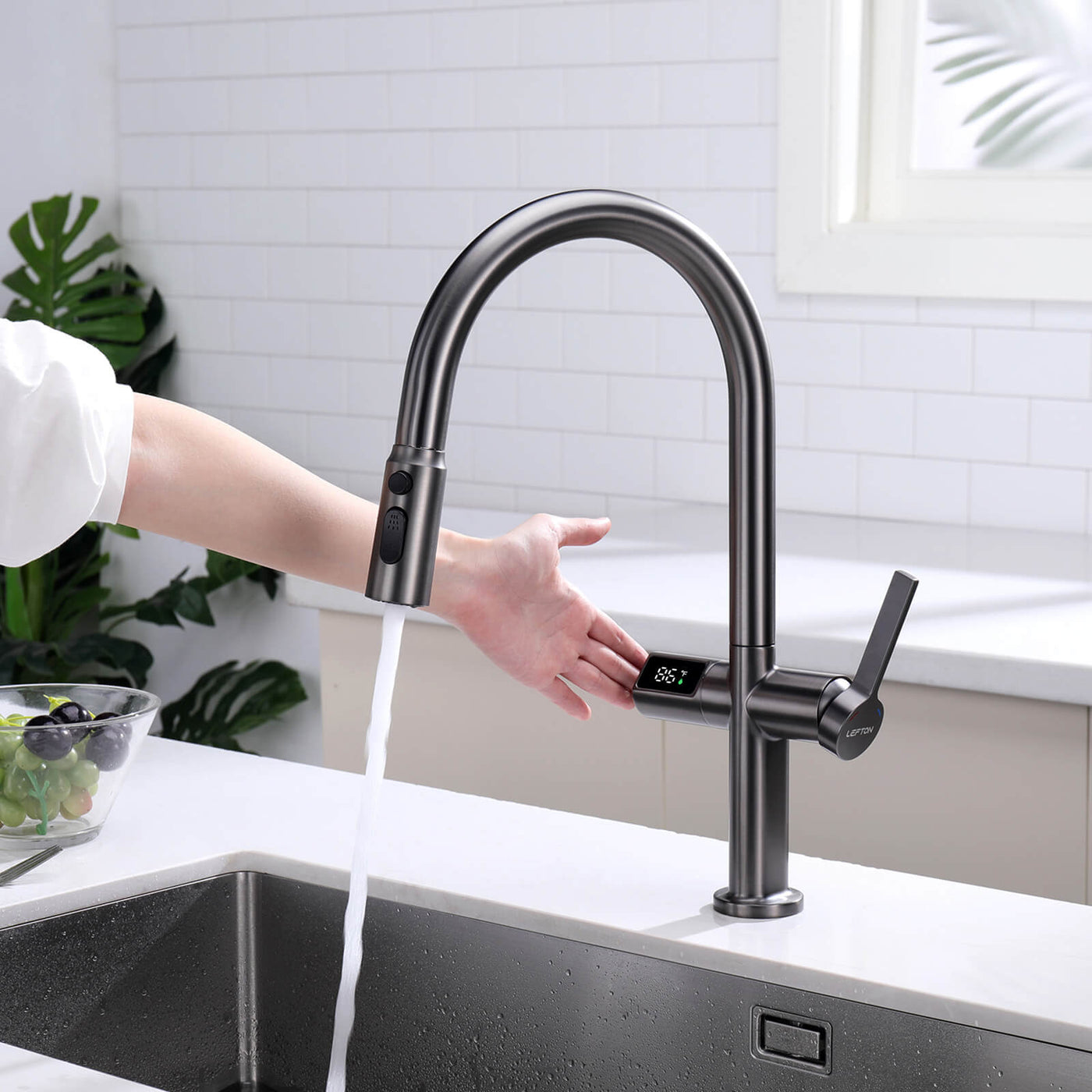 Metora Touchless Sensor & Pull-Down Kitchen Faucet with Temperature Display-KF2206