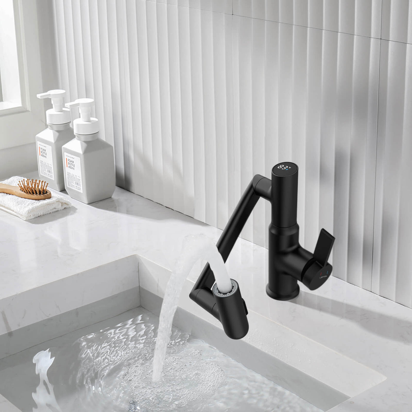 Recertified-Metora Single-Hole Rotatable Faucet with Temperature Display-BF2204-US