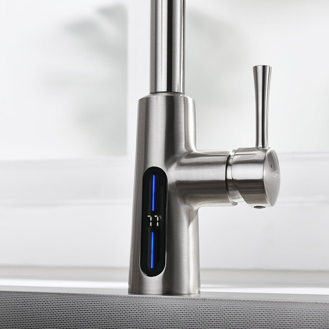 Metora Modern Pull-Down Kitchen Faucet with Temperature Display-KF2501
