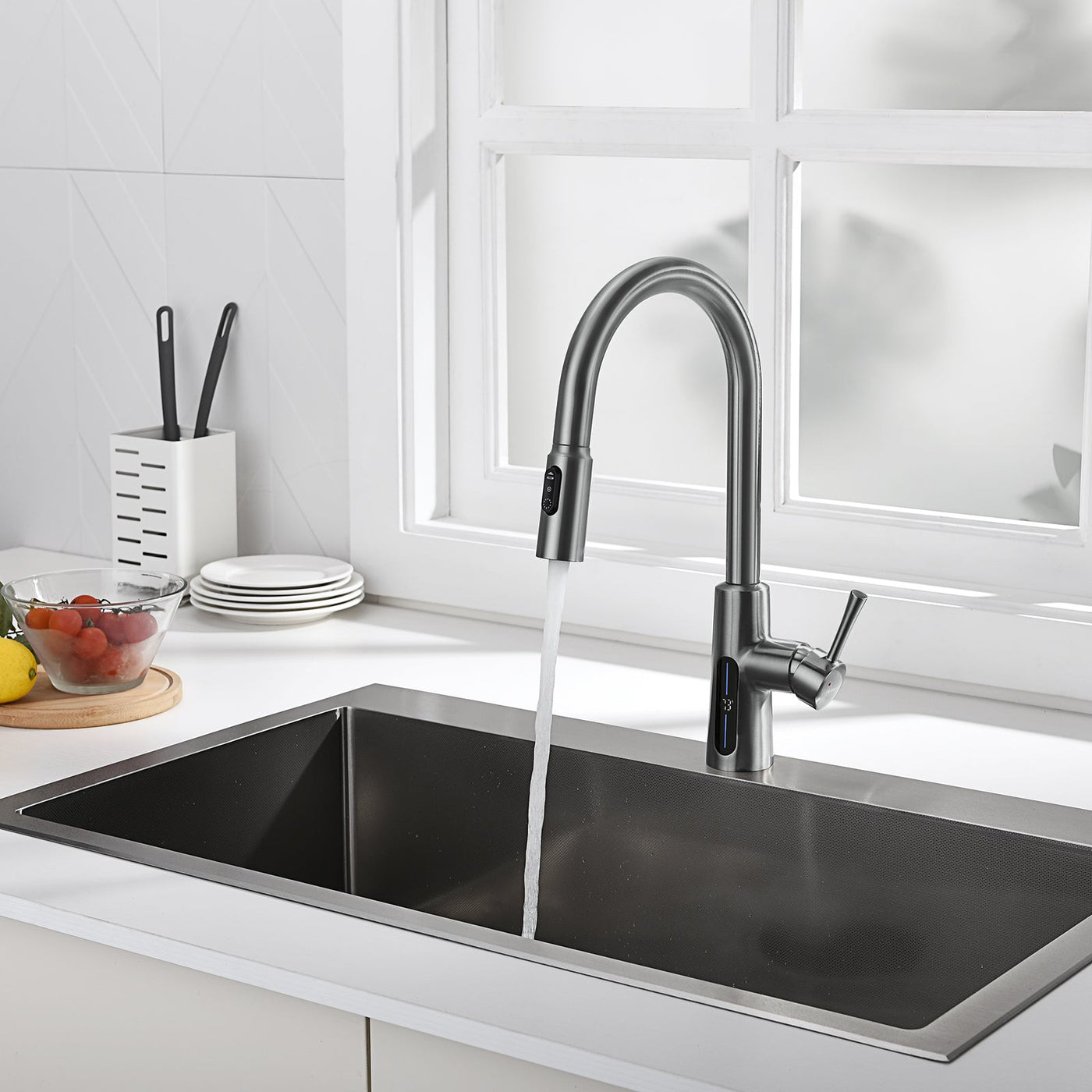 Metora Modern Pull-Down Kitchen Faucet with Temperature Display-KF2501