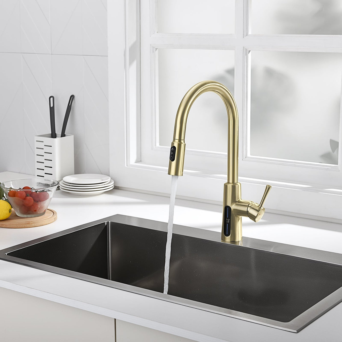 Metora Modern Pull-Down Kitchen Faucet with Temperature Display-KF2501