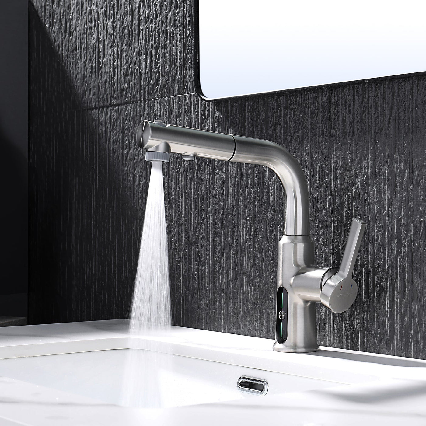 Metora Single-Hole Liftable Pull-Out Bathroom Faucet With Temperature Display-BF2501