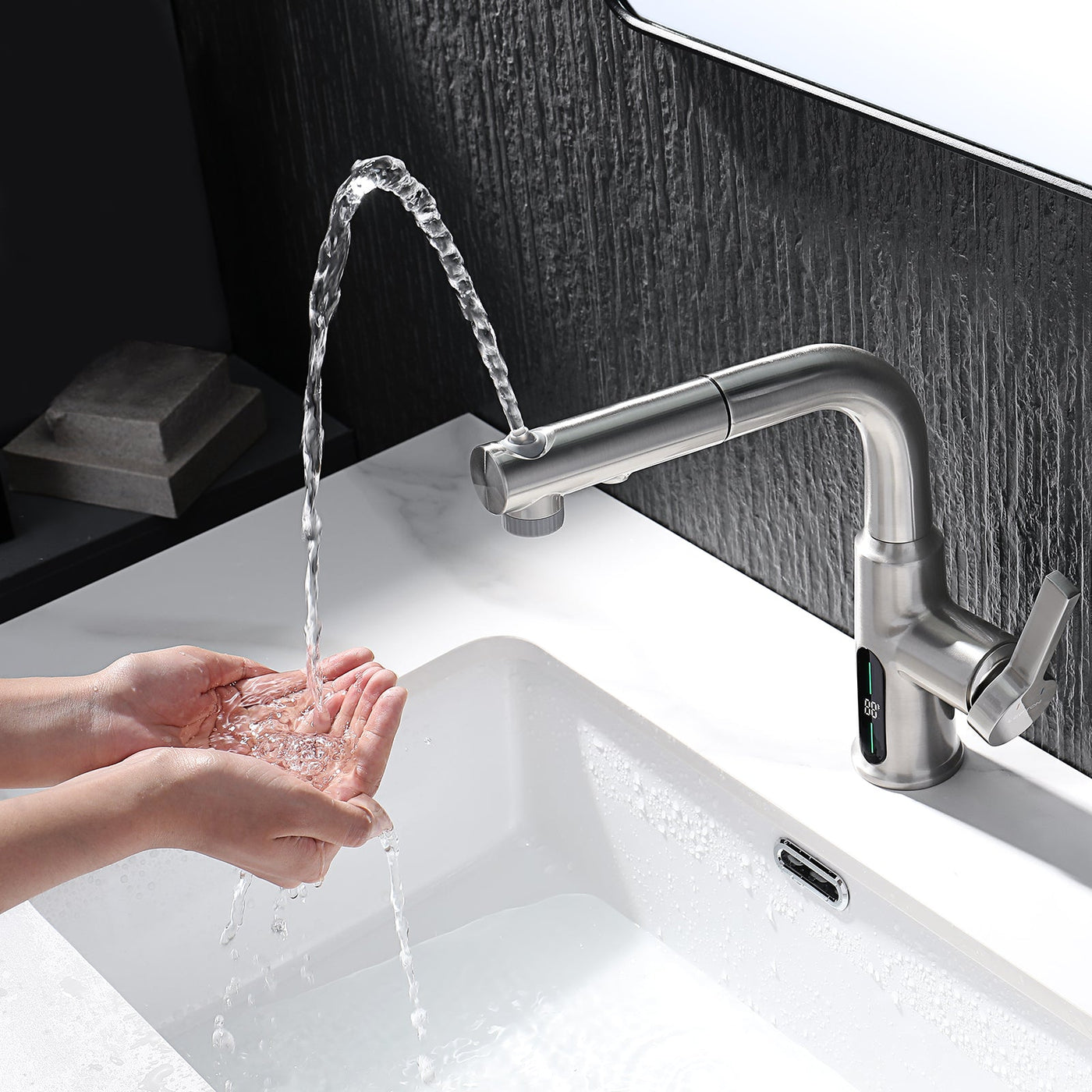 Metora Single-Hole Liftable Pull-Out Bathroom Faucet With Temperature Display-BF2501