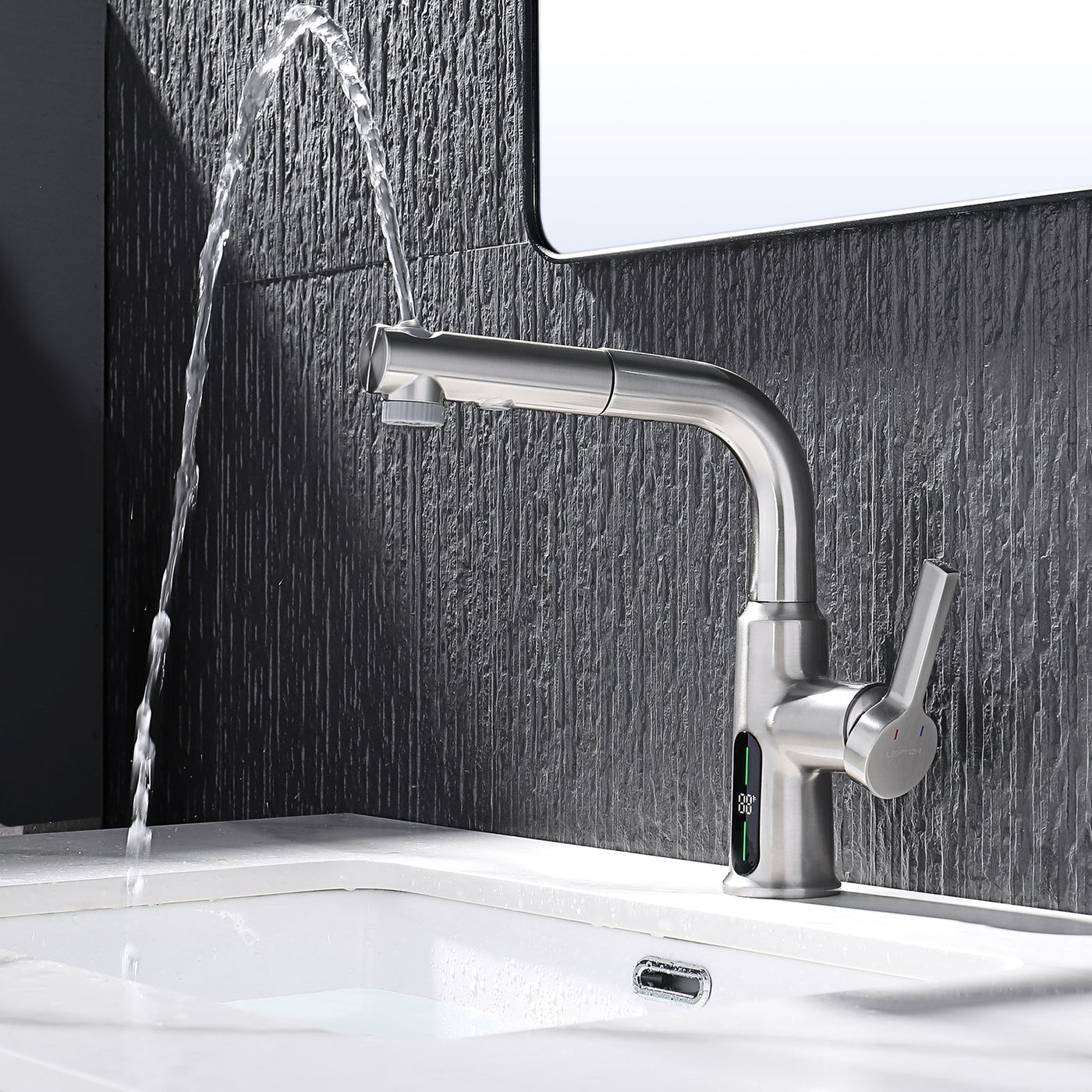 Metora Single-Hole Liftable Pull-Out Bathroom Faucet With Temperature Display-BF2501