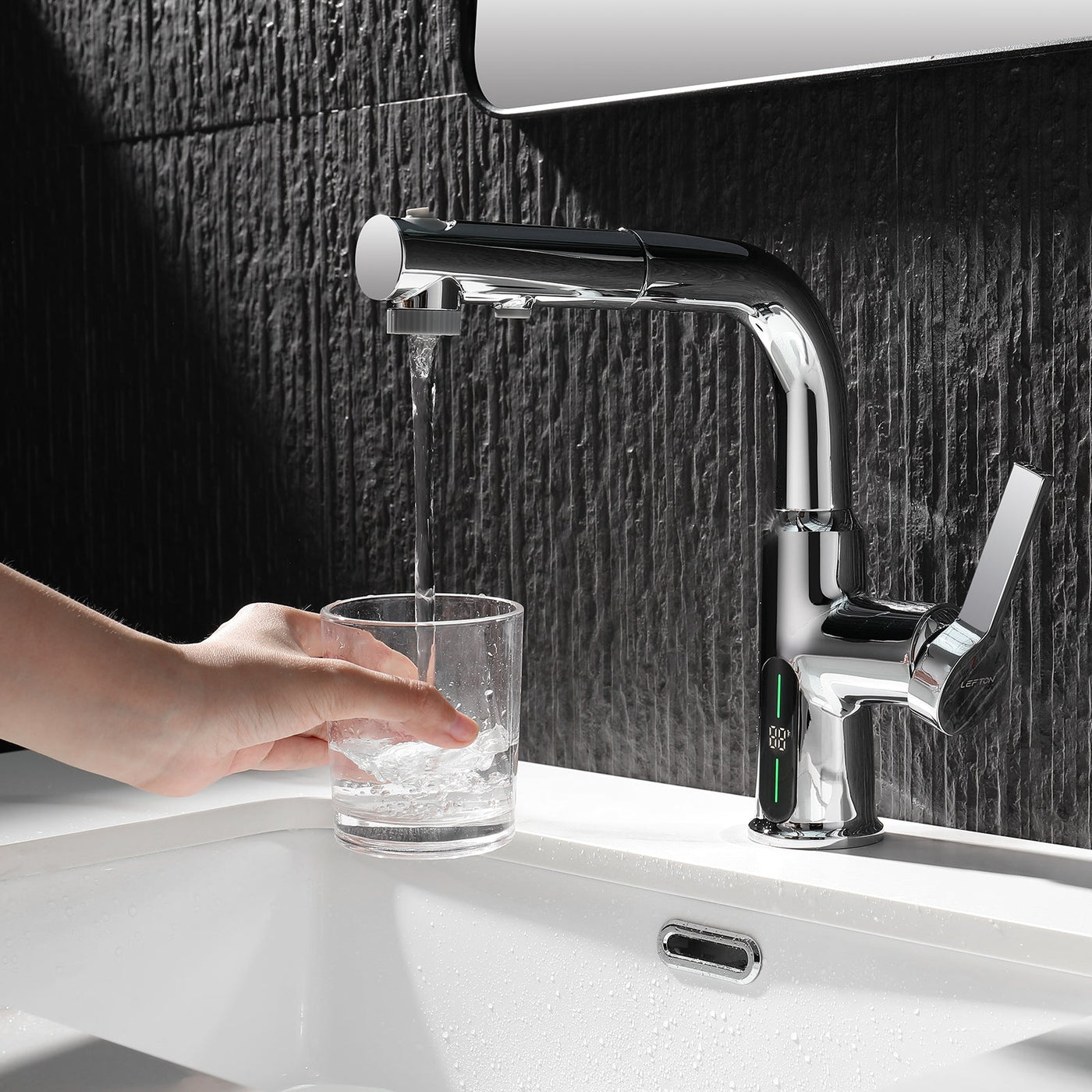 Metora Single-Hole Liftable Pull-Out Bathroom Faucet With Temperature Display-BF2501