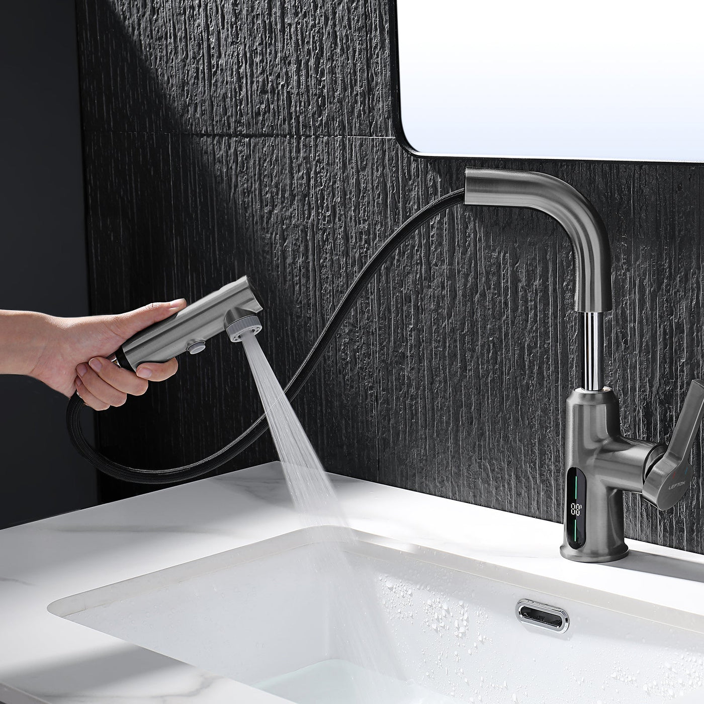 Metora Single-Hole Liftable Pull-Out Bathroom Faucet With Temperature Display-BF2501