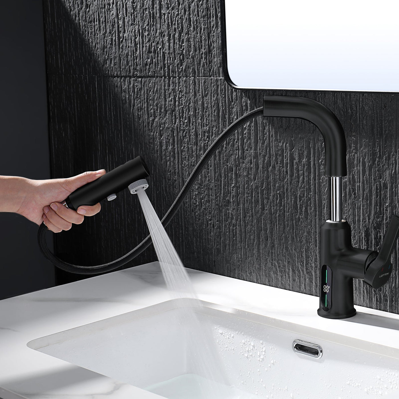 Metora Single-Hole Liftable Pull-Out Bathroom Faucet With Temperature Display-BF2501