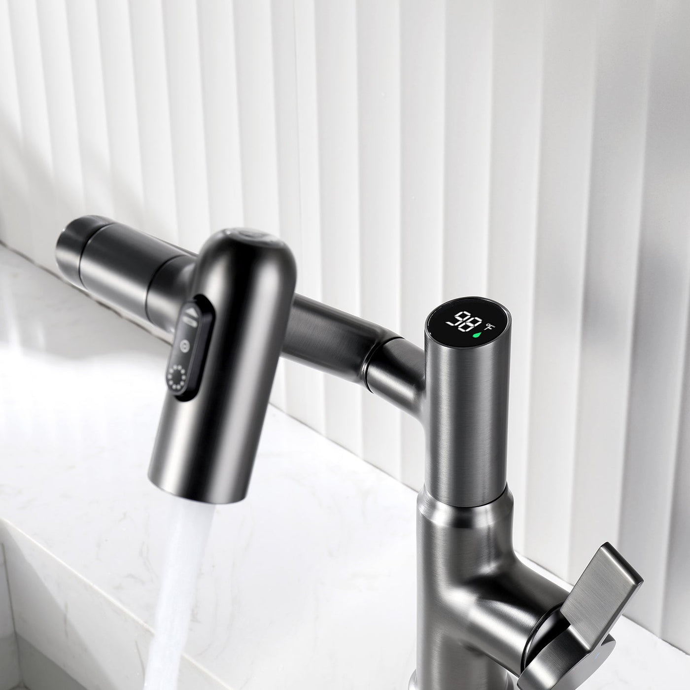 Metora Single-Hole Rotatable Faucet with Temperature Display-BF2204